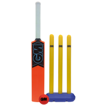 GM Striker Cricket Set